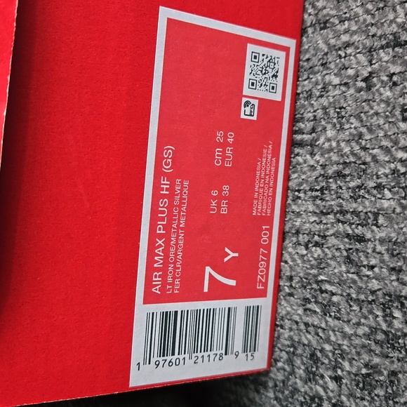 New Nike Air Max Plus - Picture 7 of 7